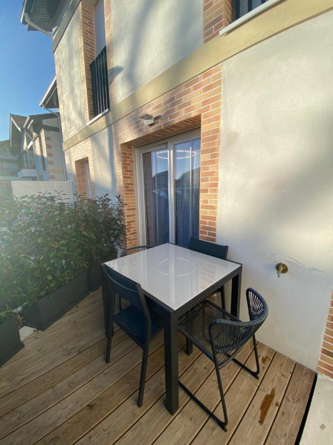 Charmant Appartement Neuf Et Confortable Classe 4 Etoiles Бискарос Екстериор снимка