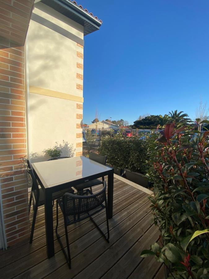 Charmant Appartement Neuf Et Confortable Classe 4 Etoiles Бискарос Екстериор снимка